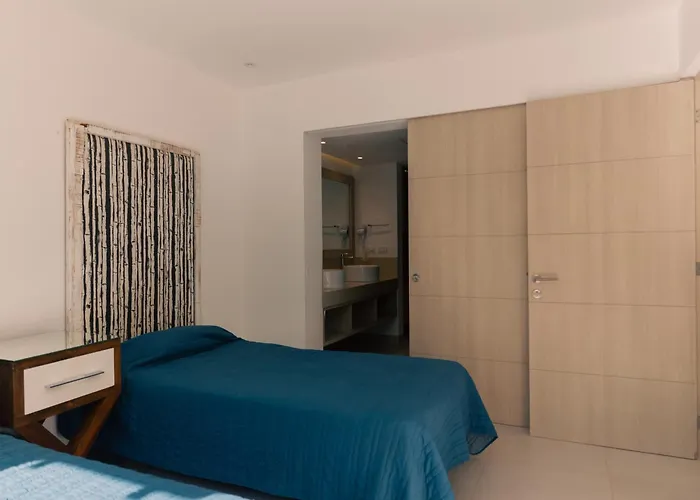 Bright 2br With Terrace & Pool, Lorena Ochoa Residences Apartment