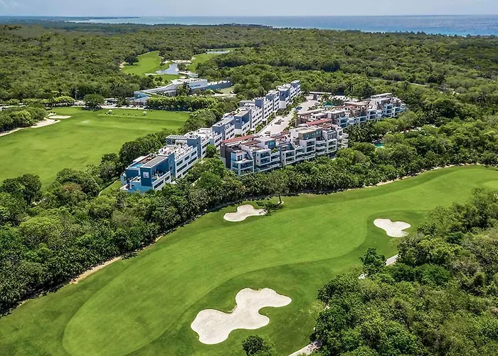 Bright 2br With Terrace & Pool, Lorena Ochoa Residences Playa del Carmen
